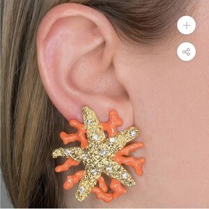 Gold starfish earrings #1174